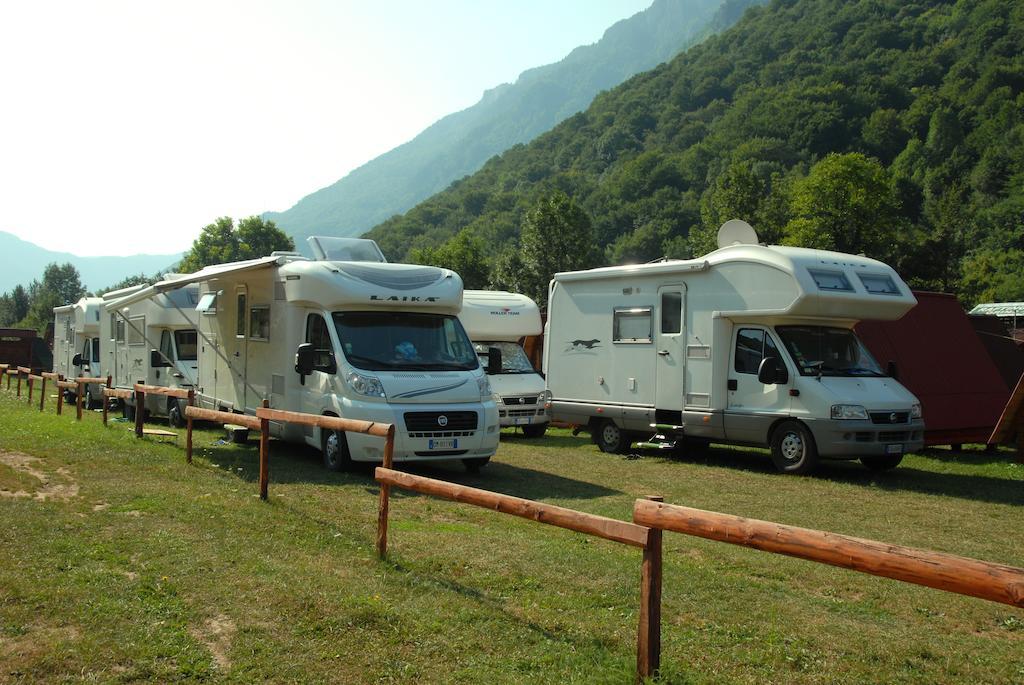 ホテル Rafting Center Drina Tara Bastasi エクステリア 写真