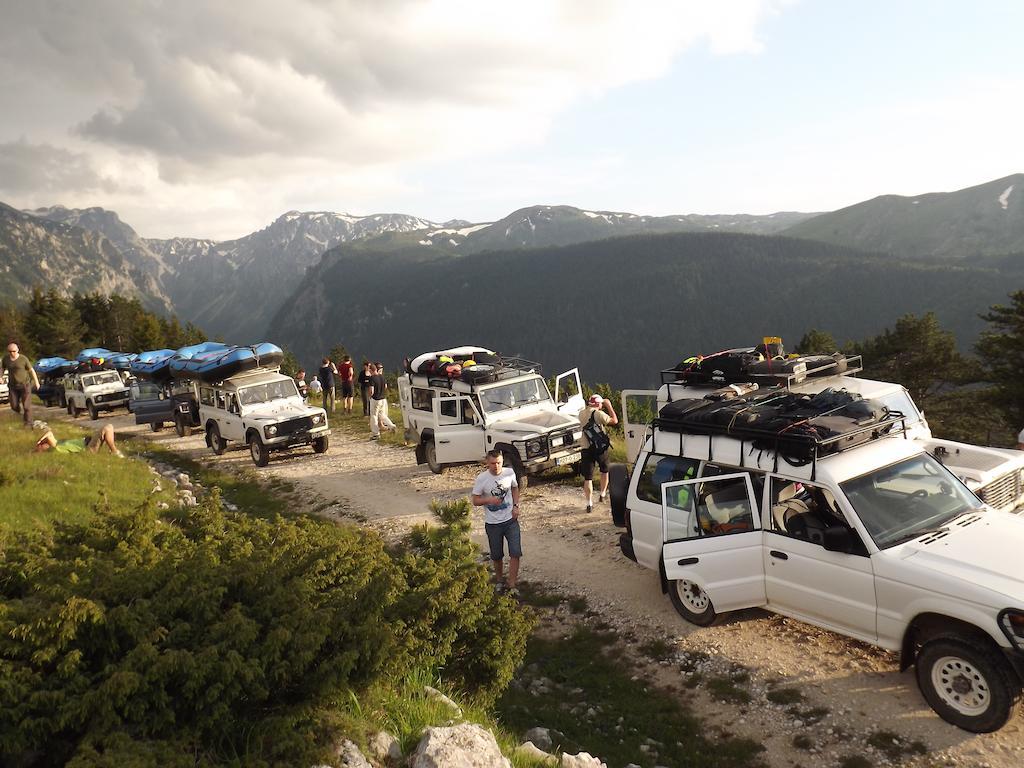 ホテル Rafting Center Drina Tara Bastasi エクステリア 写真