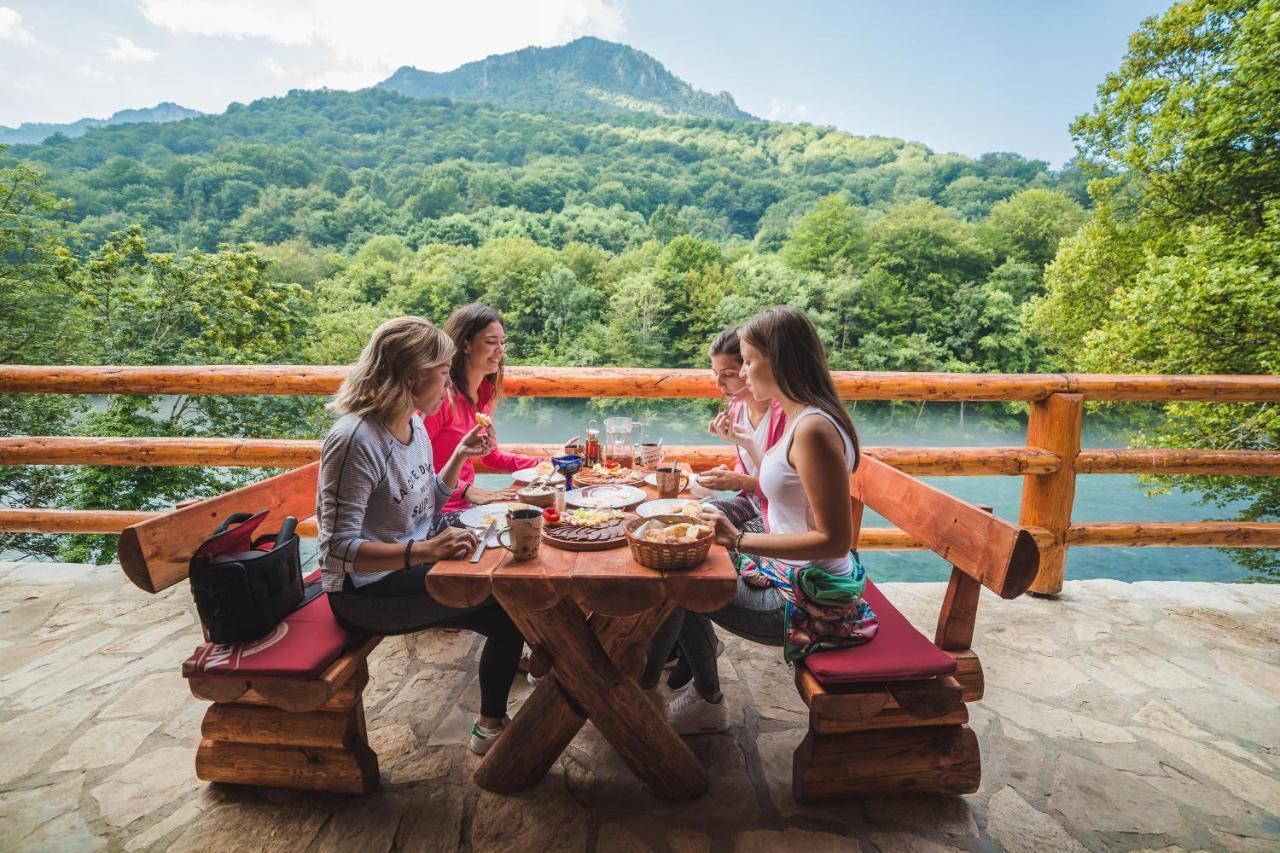 ホテル Rafting Center Drina Tara Bastasi エクステリア 写真